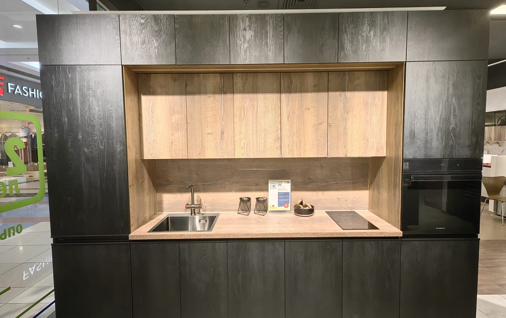 Кухня Ноа + Стоун Вуд / м.Бульвар Дмитрия Донского